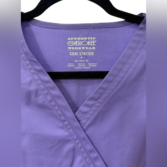 Cherokee Workwear Core Stretch Scrub Top - Picture 3 of 3